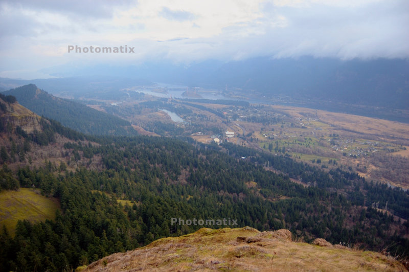 View of North Bonneville (the word "Photomatix" is self-inserted, a limitation of free trial of the program)